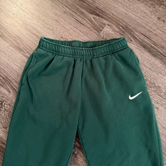 Nike Club Fleece Joggers - Picture 3 of 5